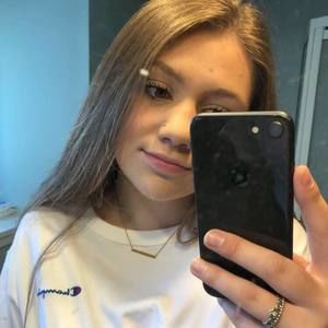 Meet your Posher, Michaela